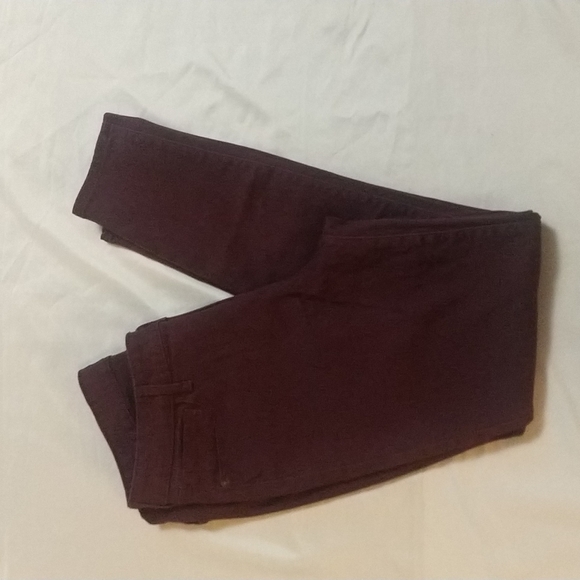 Old Navy Jeans - Picture 4 of 6